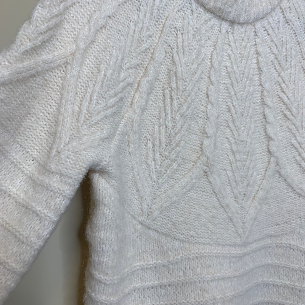 Universal Thread Soft Cream Oversized Sweater - image 4